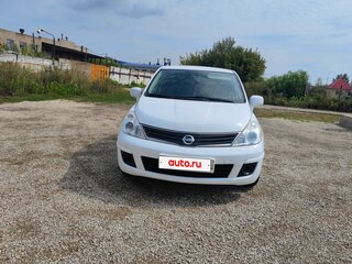 2013 Nissan Tiida I Рестайлинг, белый, 870000 рублей, вид 2