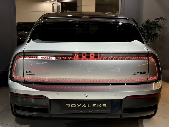 2025 Audi E5 100 kWh, серый - вид 4