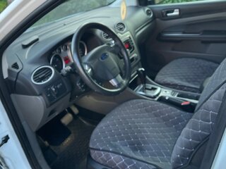 2010 Ford Focus II Рестайлинг, белый, 600000 рублей, вид 2