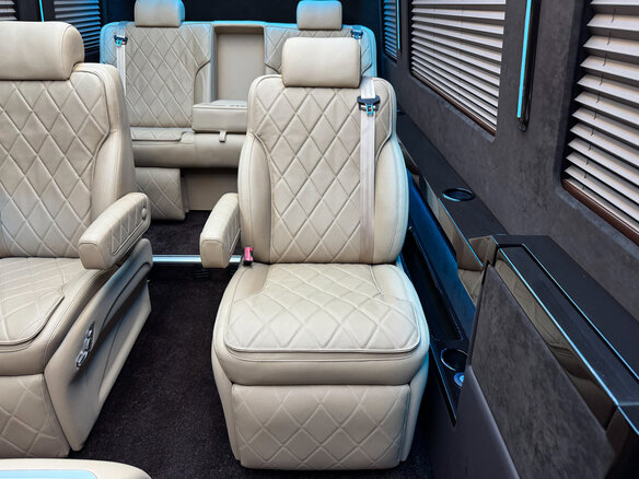 2024 Mercedes-Benz Sprinter, чёрный, 29990000 рублей - вид 12