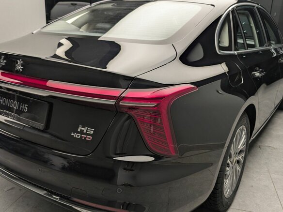 2025 Hongqi H5 II, чёрный - вид 6