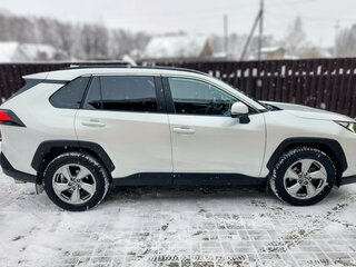 2020 Toyota RAV4 V (XA50), белый, 3379000 рублей, вид 5