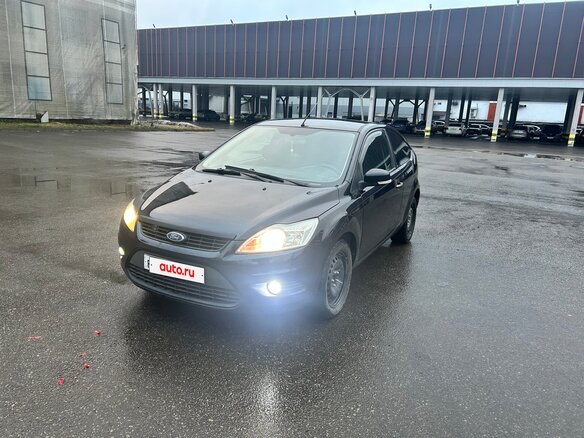 2008 Ford Focus II Рестайлинг, чёрный, 450000 рублей - вид 1