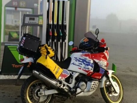 1995 Honda XRV 750 Africa Twin, белый, 490000 рублей, вид 1