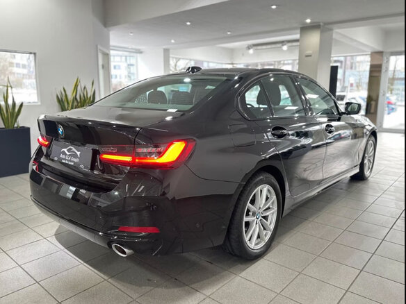 2022 BMW 3 серии 318i VII (G2x) Рестайлинг, чёрный, 3250915 рублей - вид 6