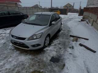 2011 Ford Focus II Рестайлинг, серебристый, 380000 рублей, вид 3