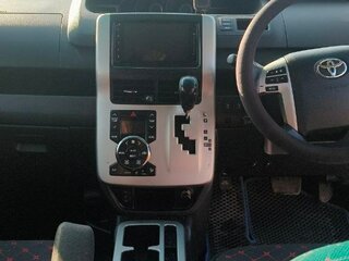 2012 Toyota Voxy II (R70) Рестайлинг, чёрный, 1350000 рублей, вид 3