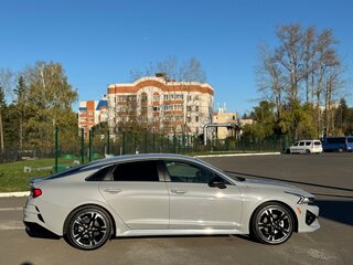 2021 Kia K5 III, серый, 2550000 рублей, вид 4
