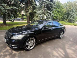 2010 Mercedes-Benz S-Класс 500 V (W221) Рестайлинг, чёрный, 1950000 рублей, вид 1