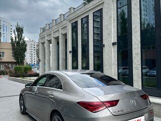 2019 Mercedes-Benz CLA 200 II (C118, X118), серебристый, 3400000 рублей, вид 3