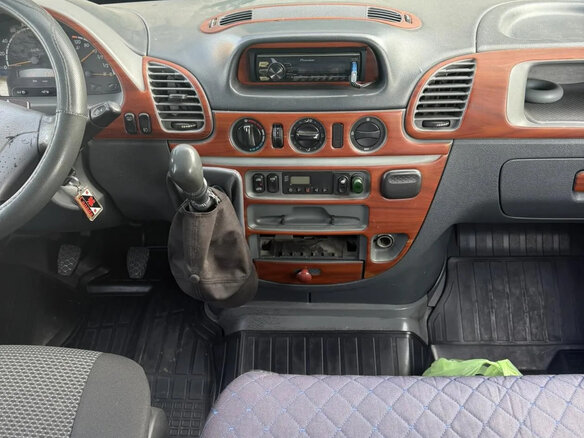 2001 Mercedes-Benz Sprinter, серебристый, 999000 рублей - вид 5