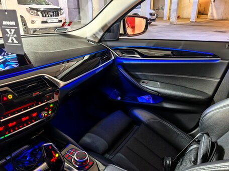 2018 BMW 5 серии 520d xDrive VII (G30/G31/G38), белый, 3050000 рублей, вид 4