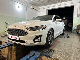 2018 Ford Fusion (North America) II Рестайлинг, белый, 1650000 рублей, вид 4