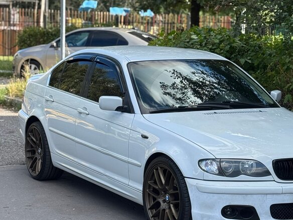 2003 BMW 3 серии 320i IV (E46) Рестайлинг, белый, 580000 рублей - вид 1