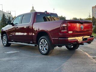 2023 Ram 1500 Crew Cab V, красный, 8700000 рублей, вид 3