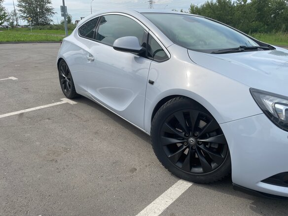 2012 Opel Astra GTC J Рестайлинг, белый, 750000 рублей - вид 2