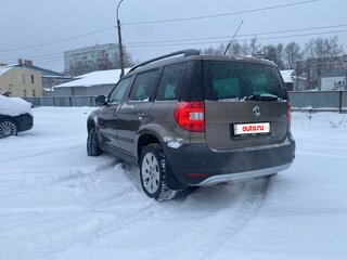 2010 Skoda Yeti I, коричневый, 570000 рублей, вид 5