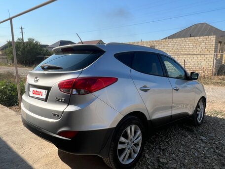 2011 Hyundai ix35 I, серебристый, 995000 рублей, вид 4