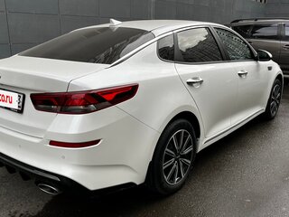 2018 Kia Optima IV Рестайлинг, белый, 2450000 рублей, вид 4