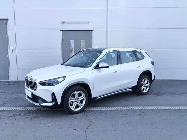 Открыть фотографии: BMW X1 III (U11/U12)
