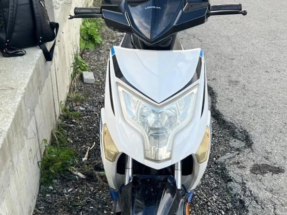 2004 ABM Sky, серебристый, 32000 рублей