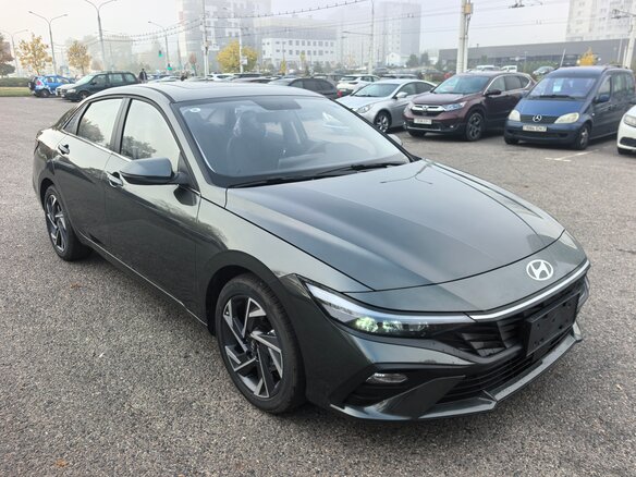 2026 Hyundai Elantra VII (CN7) Рестайлинг, серый, 2050000 рублей - вид 2