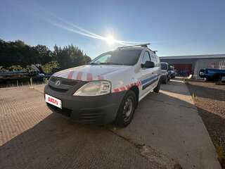 2015 Lada (ВАЗ) Largus I, белый, 460000 рублей, вид 2