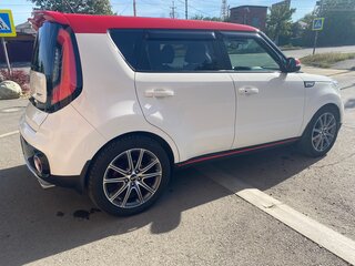 2016 Kia Soul II Рестайлинг, белый, 1500000 рублей, вид 3