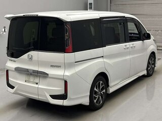2018 Honda Stepwgn V Рестайлинг, белый, 1670000 рублей, вид 2