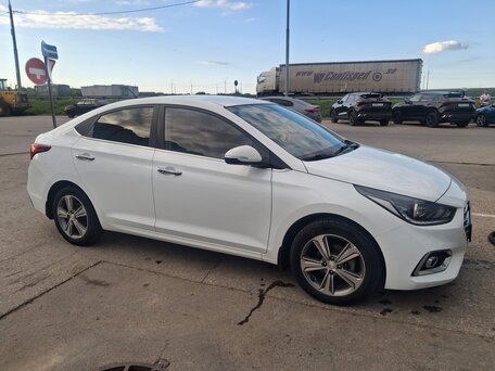 2018 Hyundai Solaris II, белый, вид 2