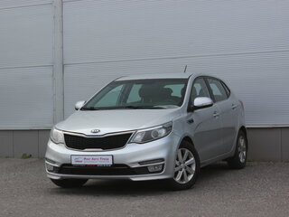 2015 Kia Rio 6-speed III, серебристый, 747000 рублей, вид 1
