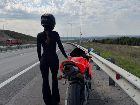 2005 Honda CBR 600RR, оранжевый, 427000 рублей, вид 1