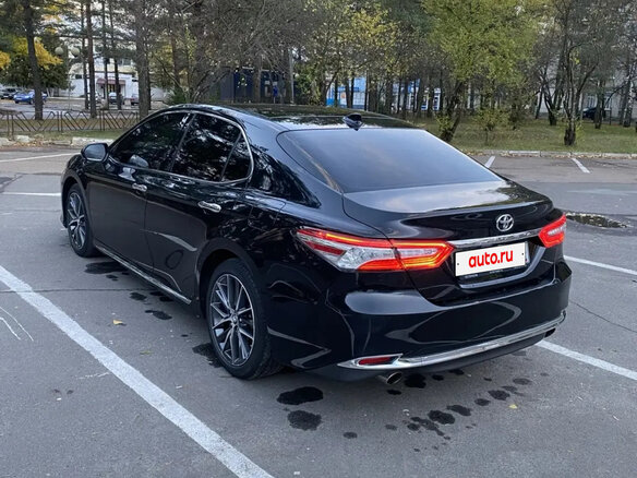 2023 Toyota Camry VIII (XV70) Рестайлинг, чёрный, 4200000 рублей - вид 2