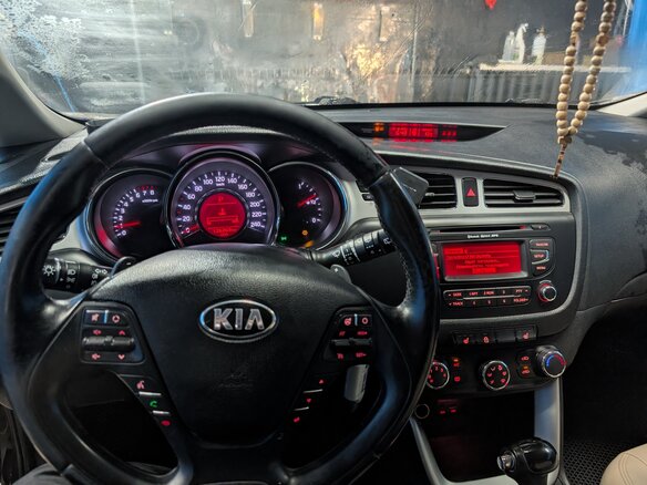 2014 Kia Ceed II, коричневый, 1090000 рублей - вид 17