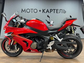 QJMotor SRK 800 RR