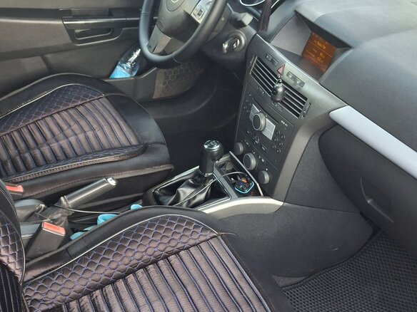 2005 Opel Astra H, серый, 450000 рублей - вид 4