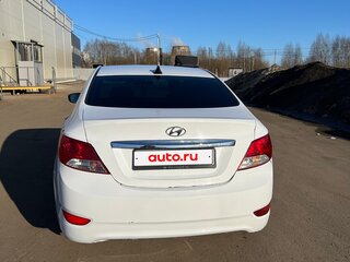 2013 Hyundai Solaris I, белый, 400000 рублей, вид 3