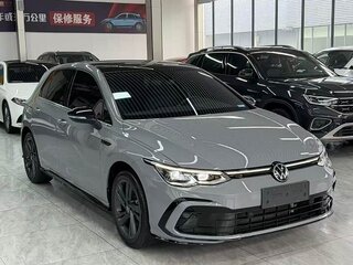 2023 Volkswagen Golf VIII, серый, 2050000 рублей, вид 3
