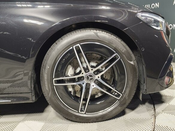 2025 Mercedes-Benz E-Класс 300 VI (W214, S214), чёрный - вид 2