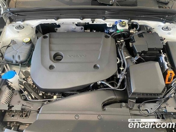 2025 Volvo XC40 I Рестайлинг, белый, 5290000 рублей - вид 19