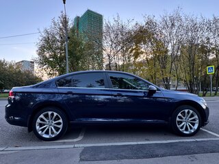 2016 Volkswagen Passat B8, синий, 2000000 рублей, вид 5