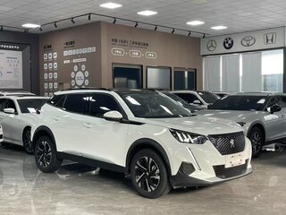2022 Peugeot 2008 II, белый, 1520678 рублей, вид 3