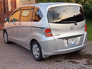 2016 Honda Freed I Рестайлинг 2, серебристый, 1210000 рублей, вид 4