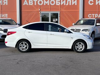 2014 Hyundai Solaris I, белый, 810000 рублей, вид 4