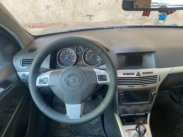 2011 Opel Astra H Рестайлинг, серебристый, 560000 рублей - вид 6