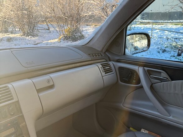 1999 Mercedes-Benz E-Класс 320 II (W210, S210) Рестайлинг, чёрный, 670000 рублей - вид 16