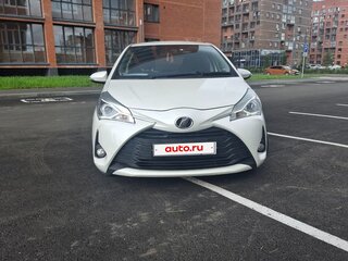 2019 Toyota Vitz III (XP130) Рестайлинг 2, белый, 1000000 рублей, вид 3