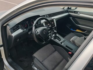 2018 Volkswagen Passat DSG7 B8, серебристый, 2250000 рублей, вид 5