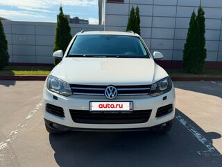 2011 Volkswagen Touareg II, белый, 1780000 рублей, вид 3