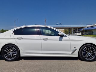 2020 BMW 5 серии 523d VII (G30/G31/G38) Рестайлинг, белый, 4550000 рублей, вид 4